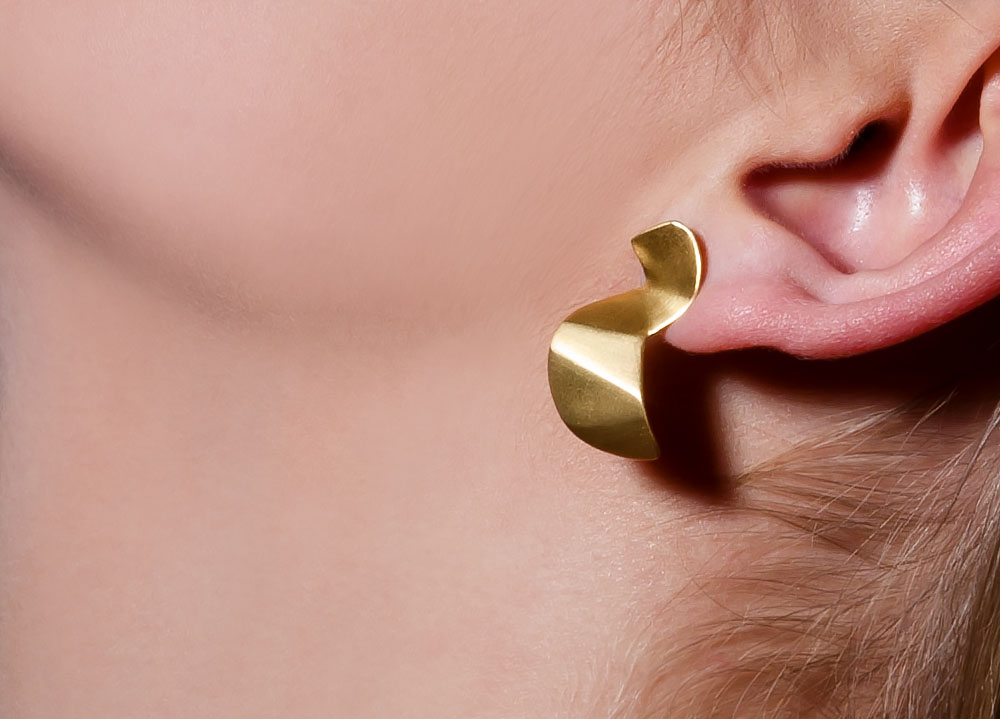 lefflow gold earrings